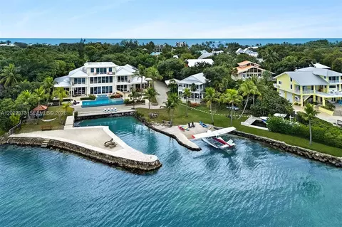 82768 Overseas Hwy, Islamorada, FL 33036