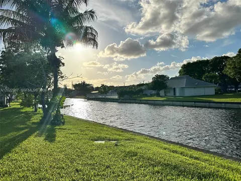 8309 NW 59th Pl, Tamarac, FL 33321