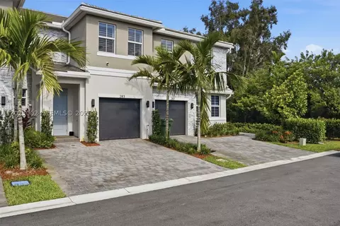 283 SW 169th Ln, Pembroke Pines, FL 33027