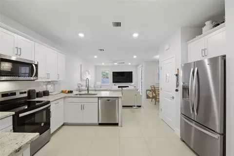 283 SW 169th Ln, Pembroke Pines, FL 33027