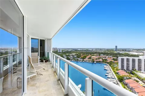 21055 Yacht Club Dr #2704, Aventura, FL 33180