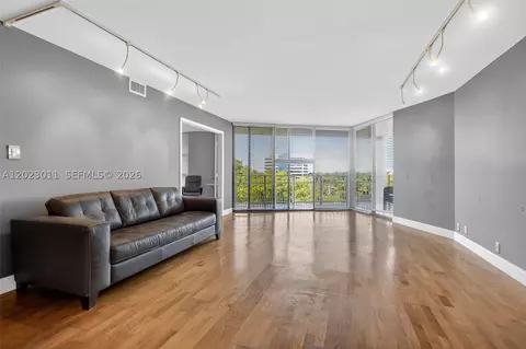 2000 Towerside Ter #709, Miami, FL 33138