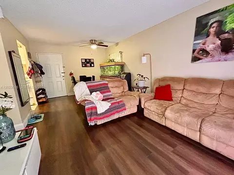 1080 N Benoist Farms Rd #107, West Palm Beach, FL 33411
