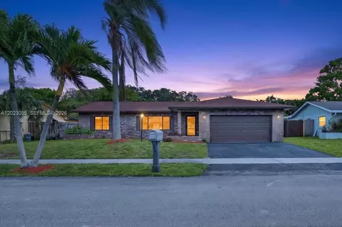 2460 NW 67 Ct, Fort Lauderdale, FL 33309