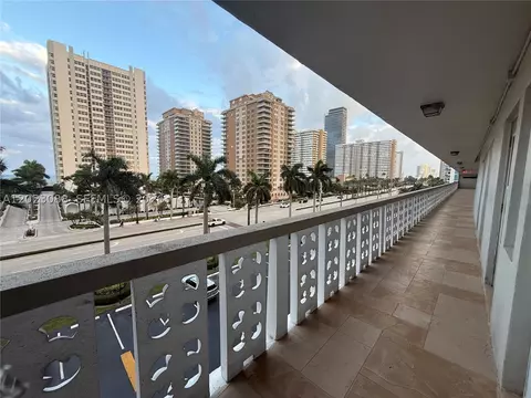 1893 S Ocean Dr #506, Hallandale Beach, FL 33009