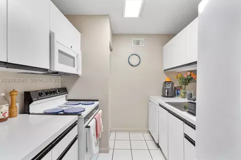 15635 SW 74th Cir Dr #11, Miami, FL 33193