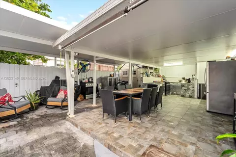 1071 W 37th St, Hialeah, FL 33012 photo 23