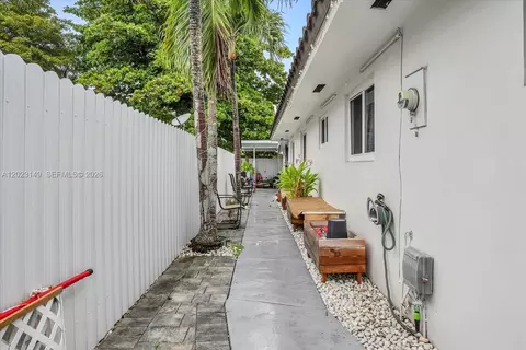 1071 W 37th St, Hialeah, FL 33012 photo 21