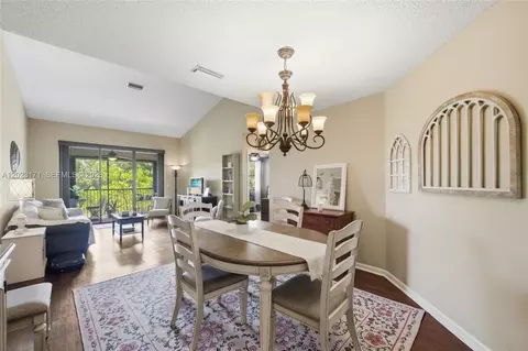 4111 Coral Tree Cir #327, Coconut Creek, FL 33073