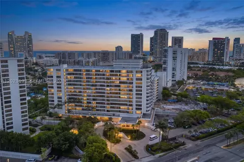 500 Three Islands Blvd #1008, Hallandale Beach, FL 33009