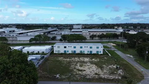 215 NW 3rd Ave, Florida City, FL 33034