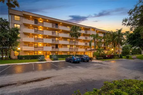 2768 S Carambola Cir S #206, Coconut Creek, FL 33066