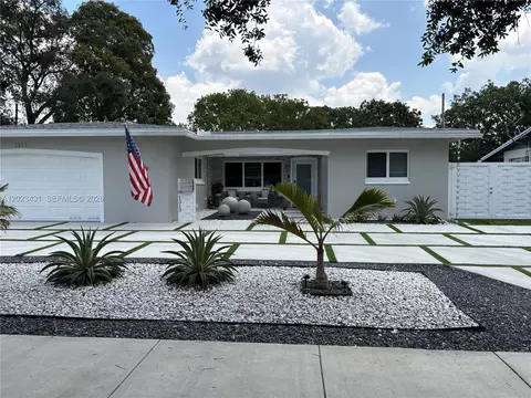 74 N Ter N 74 Ter, Hollywood, FL 33024
