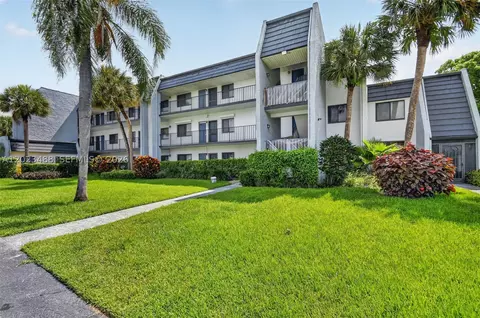 4230 Deste Ct #107, Lake Worth, FL 33467