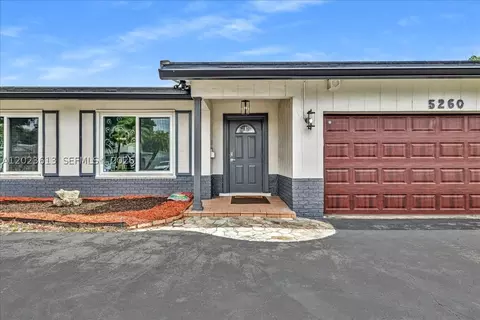 5260 SW 10th Ct, Plantation, FL 33317