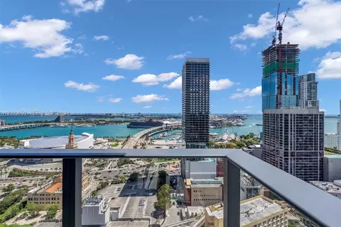 121 NE 5th St #3401, Miami, FL 33132