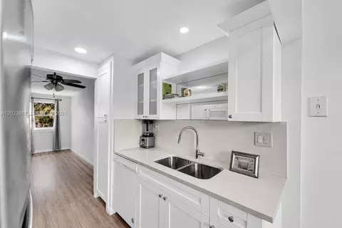 8405 NW 61st St #D207, Tamarac, FL 33321