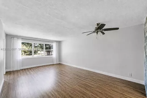8405 NW 61st St #D207, Tamarac, FL 33321
