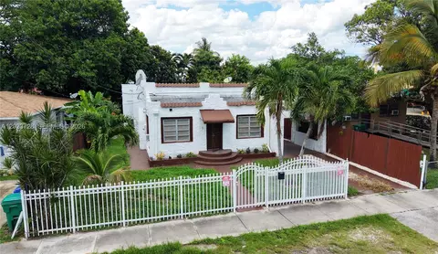 1727 NW 50th St, Miami, FL 33142