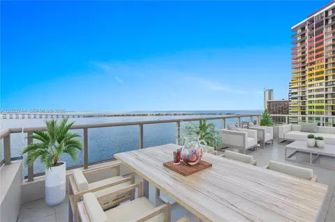 1541 Brickell Ave #C1607, Miami, FL 33129