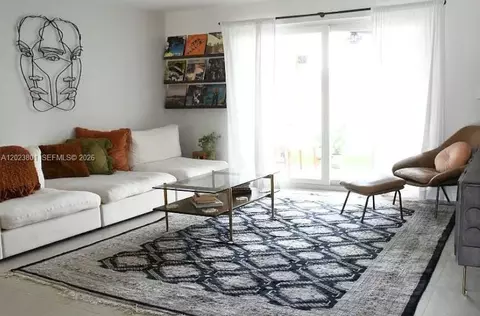 441 SE 3rd St #104, Dania Beach, FL 33004