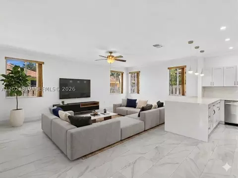 Living - 2864 SW 138th Path, Miami, FL 33175 photo 7 of 10