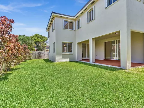 Exterior - 2864 SW 138th Path, Miami, FL 33175 photo 4 of 5