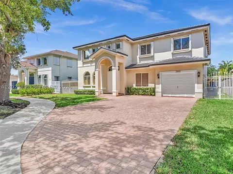 Exterior - 2864 SW 138th Path, Miami, FL 33175 photo 2 of 5