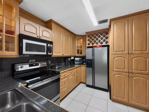 Kitchen - 2462 W 65th St, Hialeah, FL 33016 photo 1 of 3