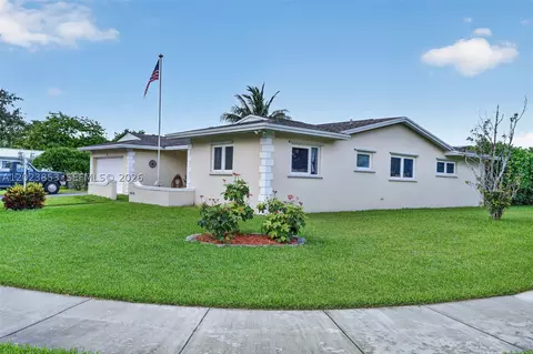 18543 SW 91st Ave, Cutler Bay, FL 33157