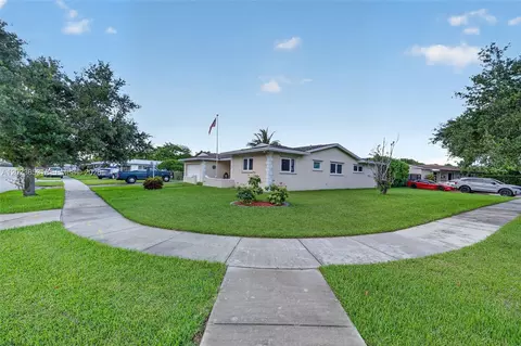 18543 SW 91st Ave, Cutler Bay, FL 33157