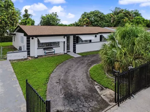 18805 NW 19th Ct, Miami Gardens, FL 33056