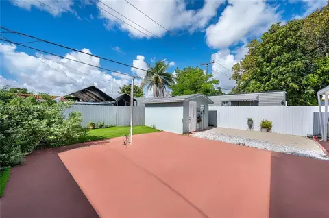 Exterior - 228 W 18th St, Hialeah, FL 33010 photo 3 of 4