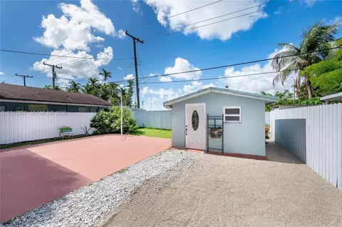 Exterior - 228 W 18th St, Hialeah, FL 33010 photo 2 of 4