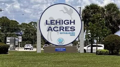 1222 E Count St, Lehigh Acres, FL 33974 photo 4