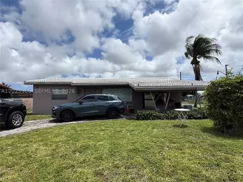 2490 NW 12th Ct, Pompano Beach, FL 33069