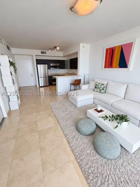 90 SW 3rd St #1811, Miami, FL 33130