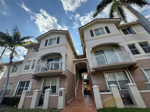 8936 W Flagler St #201, Miami, FL 33174