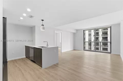 697 N Miami Ave #1810, Miami, FL 33136