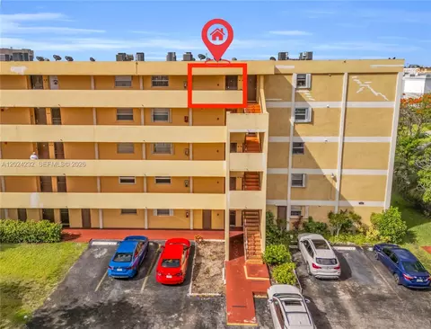 9280 Fontainebleau Blvd #505, Miami, FL 33172