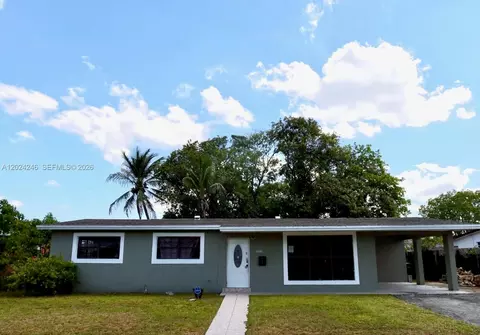 4830 NW 13th St, Lauderhill, FL 33313