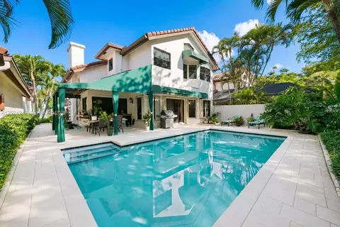 21718 Club Villa Ter, Boca Raton, FL 33433