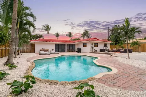 5250 NE 15th Ave, Fort Lauderdale, FL 33334