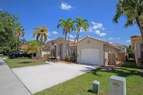 13964 N Cypress Cove Cir, Davie, FL 33325