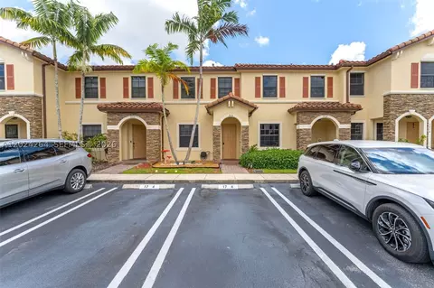 3214 SE 4th Ct, Homestead, FL 33033