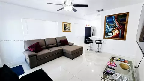 139 NW 14th Way, Dania Beach, FL 33004
