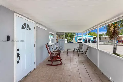 827 SW 128 Ave, Miami, FL 33184