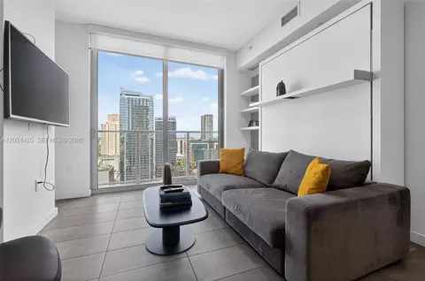227 NE 2nd St #2805, Miami, FL 33132