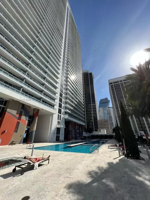 50 Biscayne Blvd #2401, Miami, FL 33132