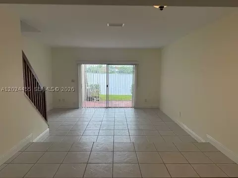 2856 Cambridge Ln, Hollywood, FL 33026
